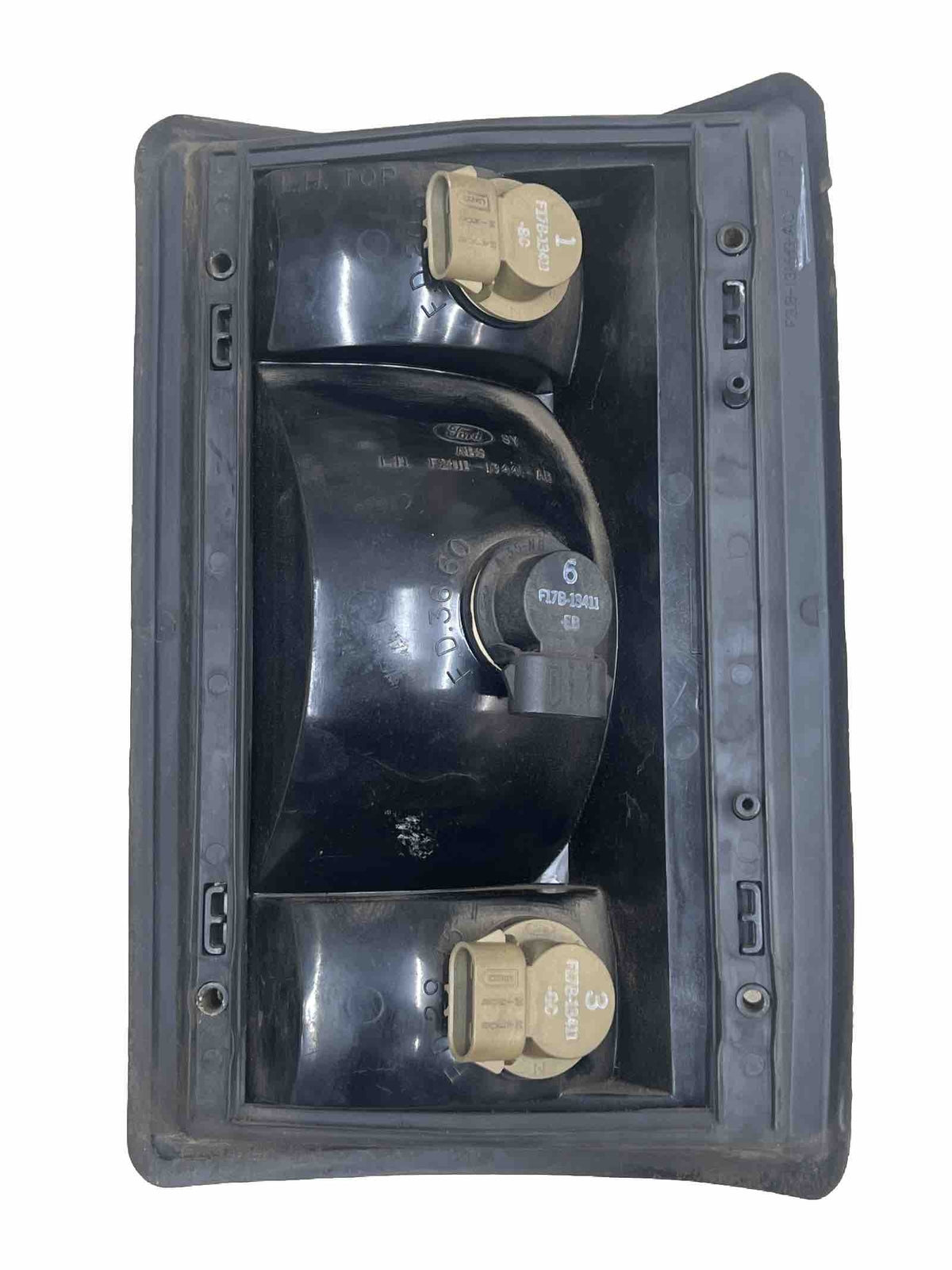 1992-2007 Ford Econoline E150 E250 E350 Driver Left Tail Light F2ub-13441-ab OEM