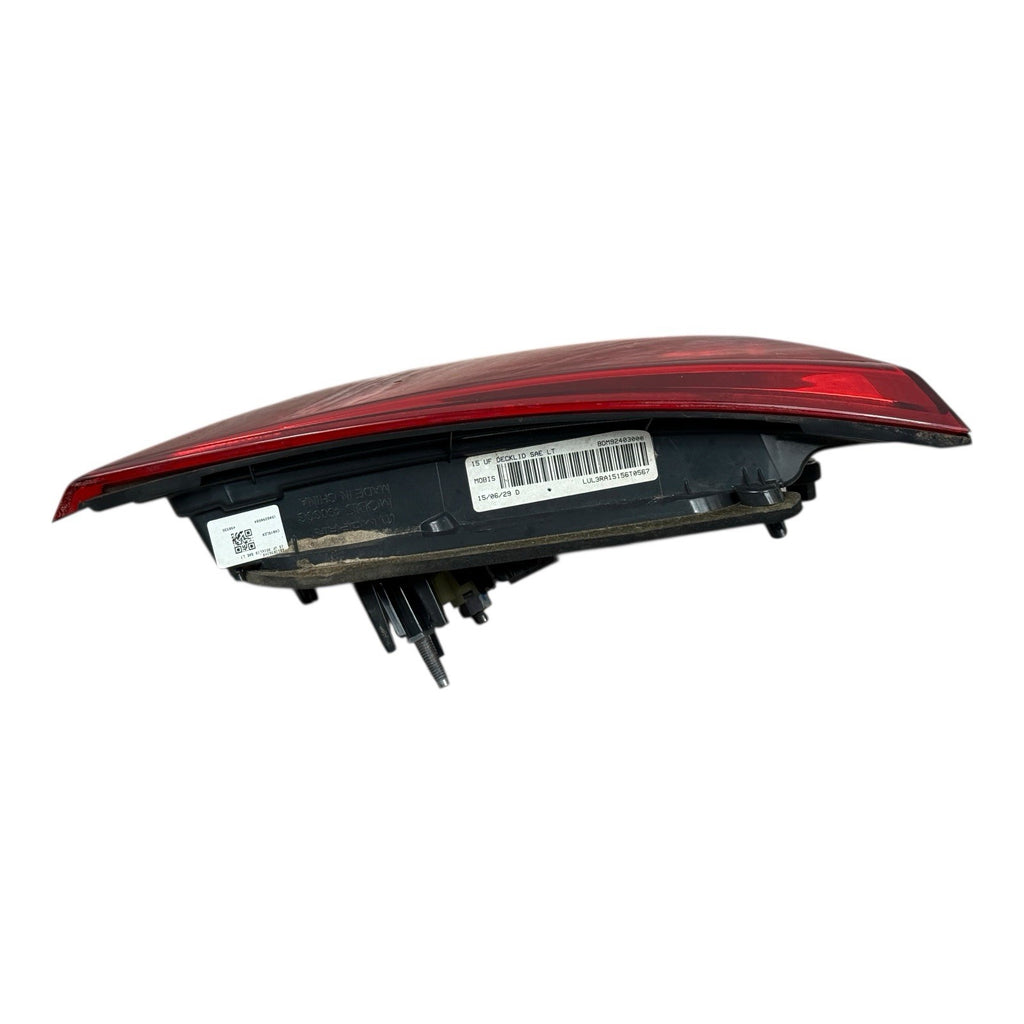 2015 2016 2017 Chrysler 200 LH Inner Tail Light (Deck Lid Mounted) BDM92403000
