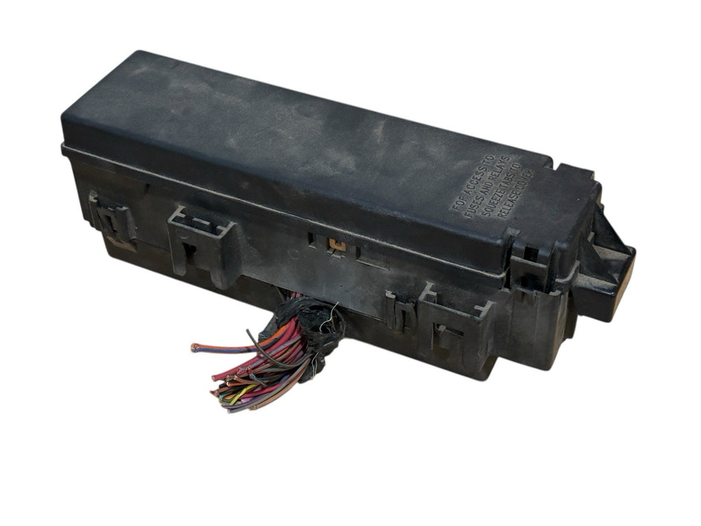 2004-2006 Dodge Durango Engine Fuse Box / Relay Block OEM Mopar