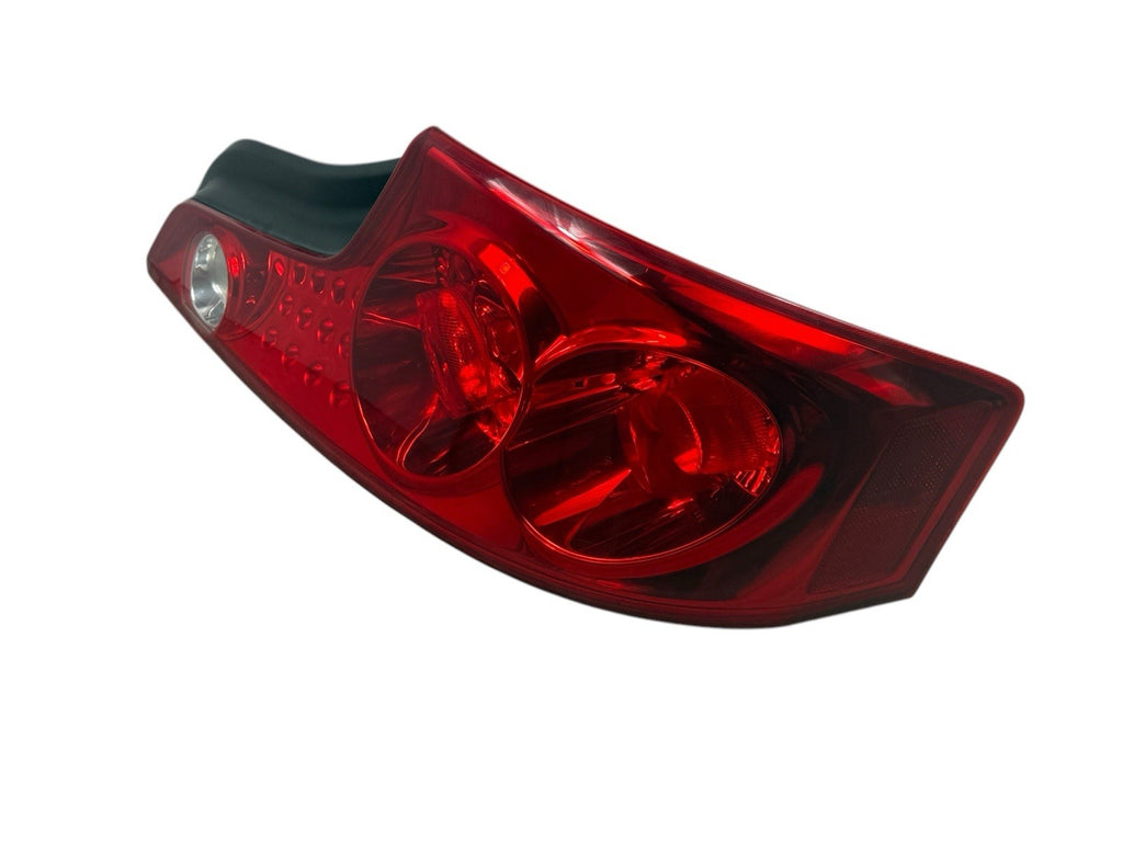 2003-2005 Infiniti G35 Coupe Right Passenger Tail Light OEM 26550-AM825
