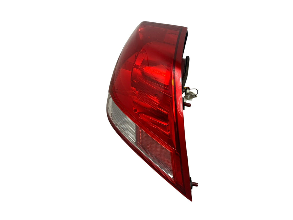 2008-2009 Pontiac G8 Right Passenger Tail Light Assembly OEM GM 92202360