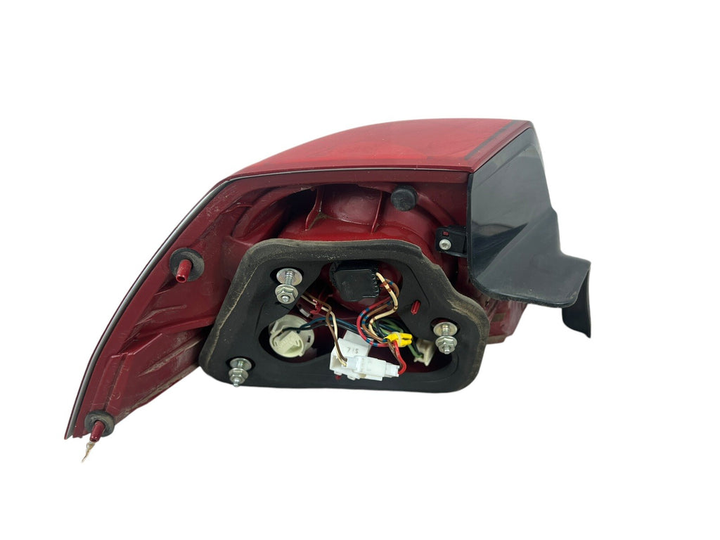 2008-2009 Pontiac G8 Right Passenger Tail Light Assembly OEM GM 92202360