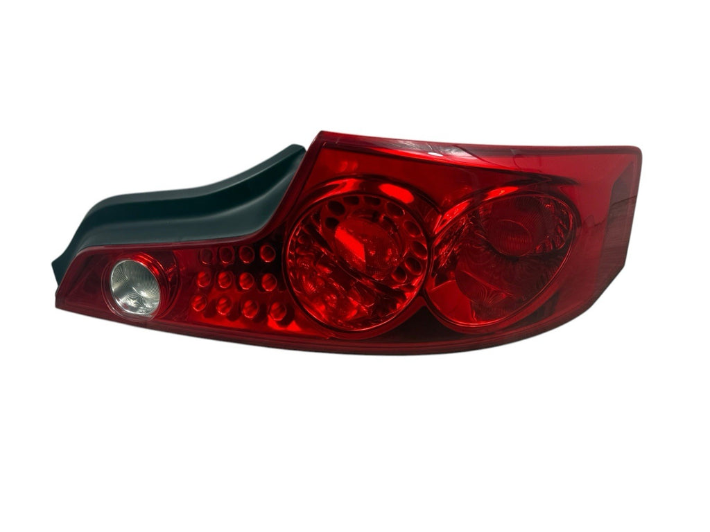 2003-2005 Infiniti G35 Coupe Right Passenger Tail Light OEM 26550-AM825