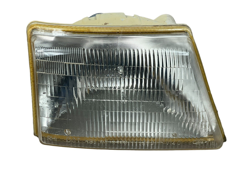 1998-2000 Ford Ranger Right Passenger Headlight P/n 44zh-1209 Genuine OEM Used