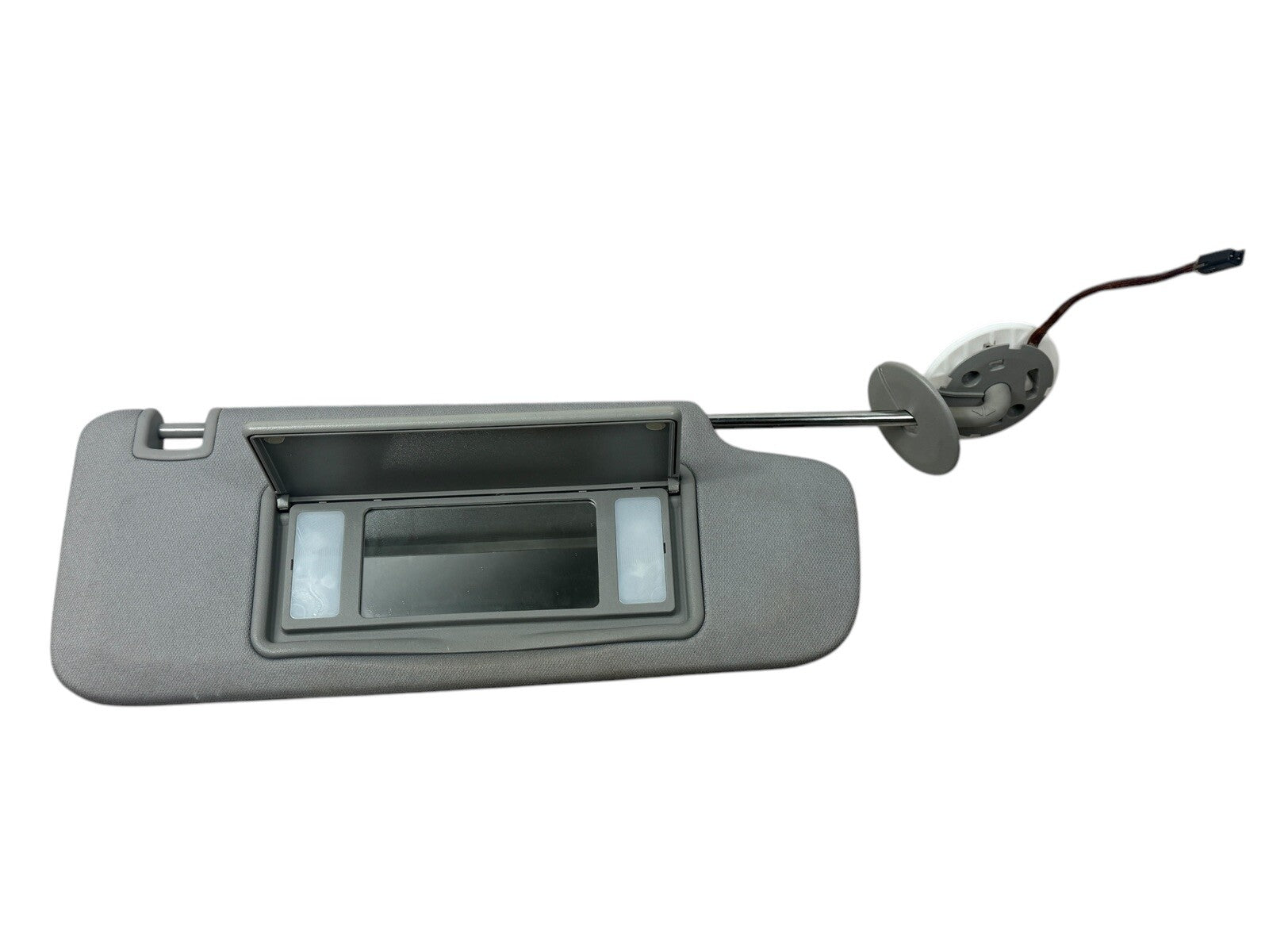 '16-'24 CHEVROLET MALIBU Right Passenger Sun visor OEM Neutral