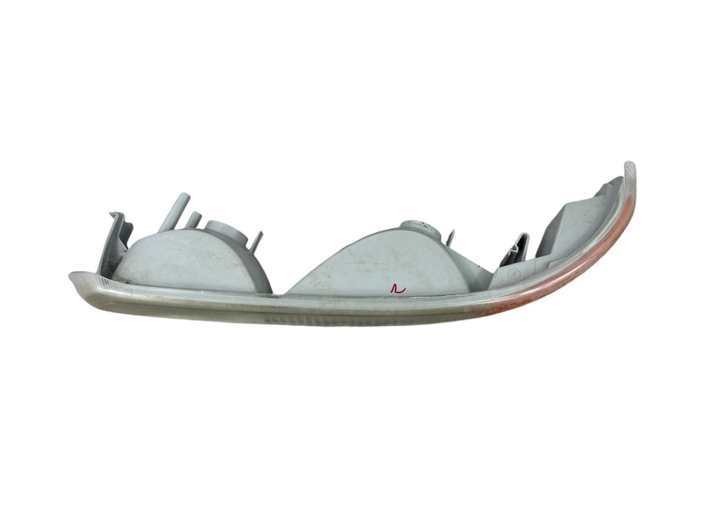 15199558 Chevy Silverado1500 OEM Left Turn Signal Parking Lamp 1999-02