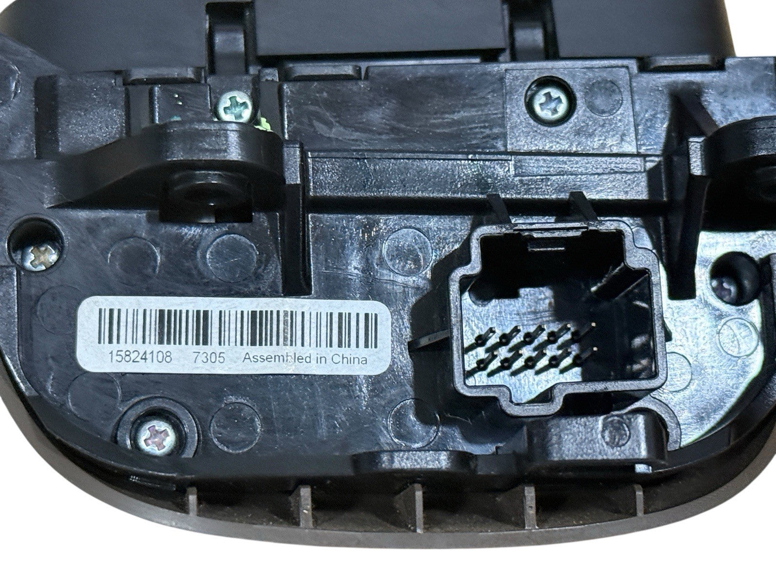 2007-2014 Chevy GMC Steering Wheel Cruise Control Set OEM 15824108 15824119 OEM