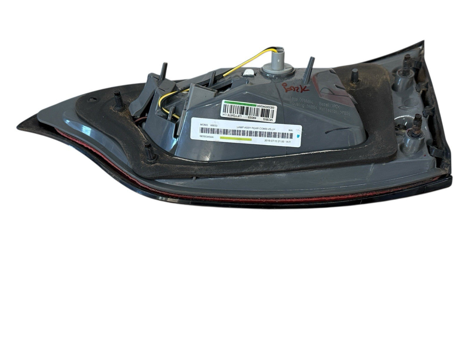2014-18 Jeep Cherokee Left Driver Side Inner Tail Light OEM 68330345AA