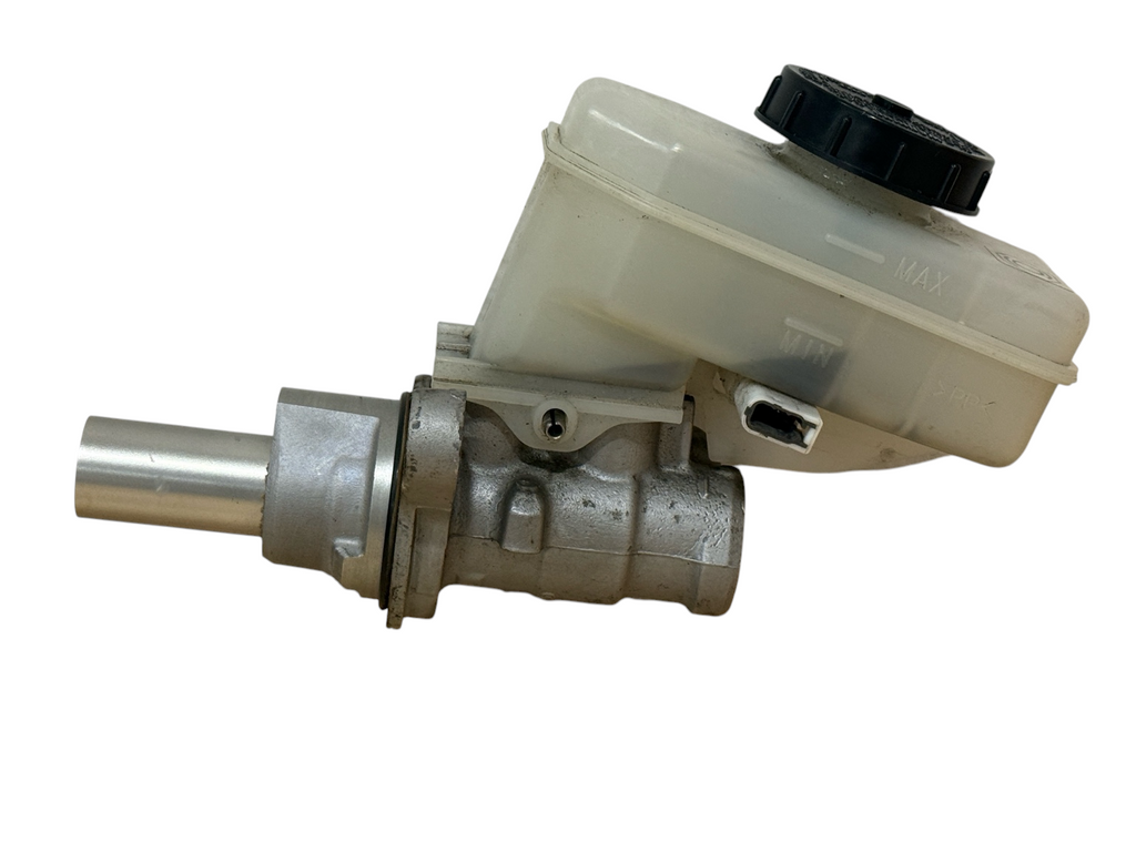 03-07 Infiniti G35/M35/M45 Coupe Brake Master Cylinder OEM Bosch 46010-AC725