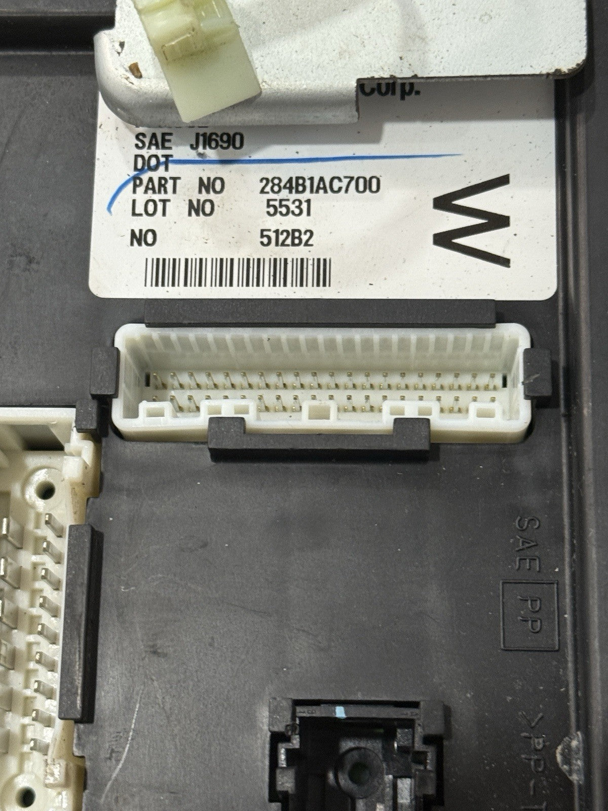 OEM ECU Bcm Ipdm Bundle – Mec65-250 B1 5531 – 2005-2006 Infiniti G35 3.5l at