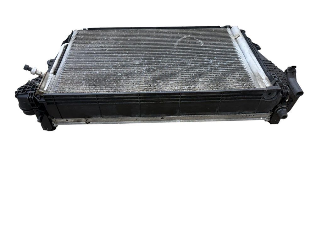 2016-2020 Chevrolet Malibu Radiator Condenser Cooling Assembly 1.5 L OEM